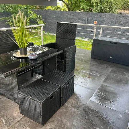 Apartment Luxus-doppelhaushaelfte Im Ruhigen Blumenviertel *